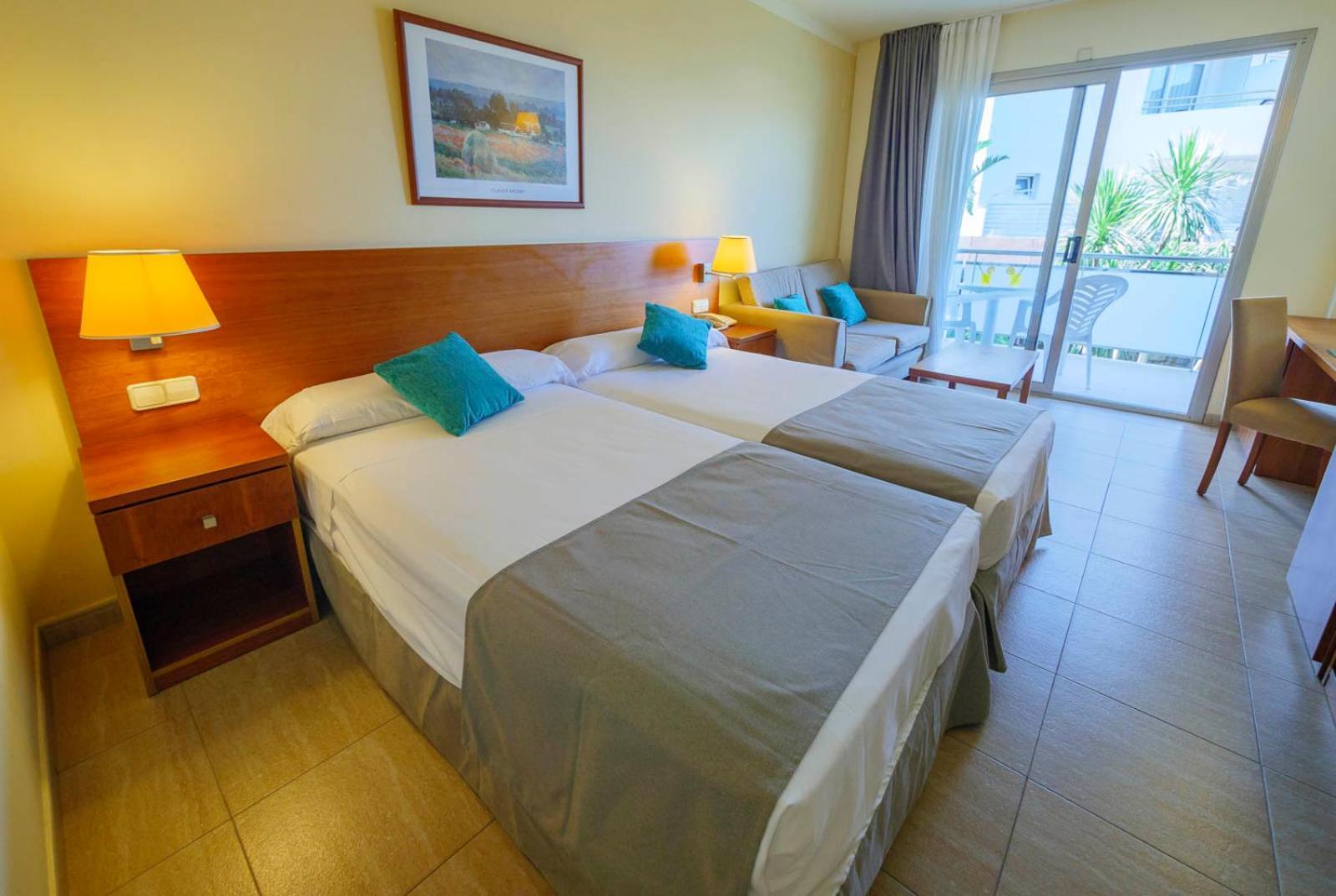 Standard Triple Room,1273105624:JPEG