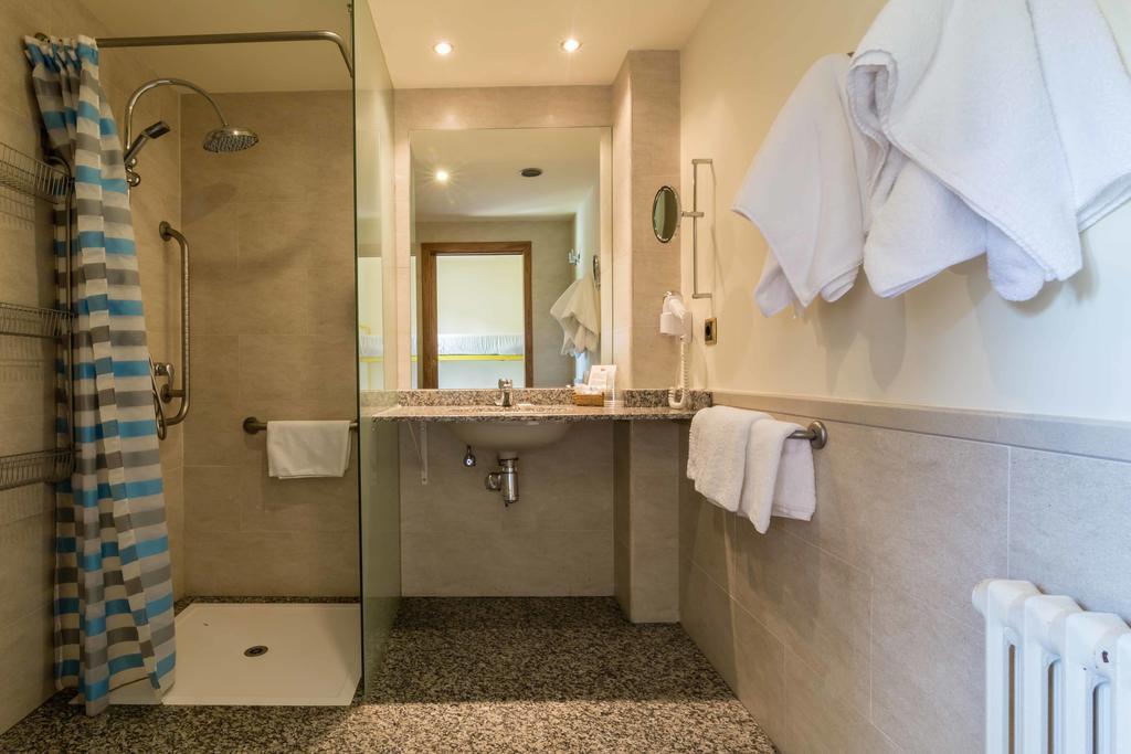 Triple Room,1588051479:JPEG