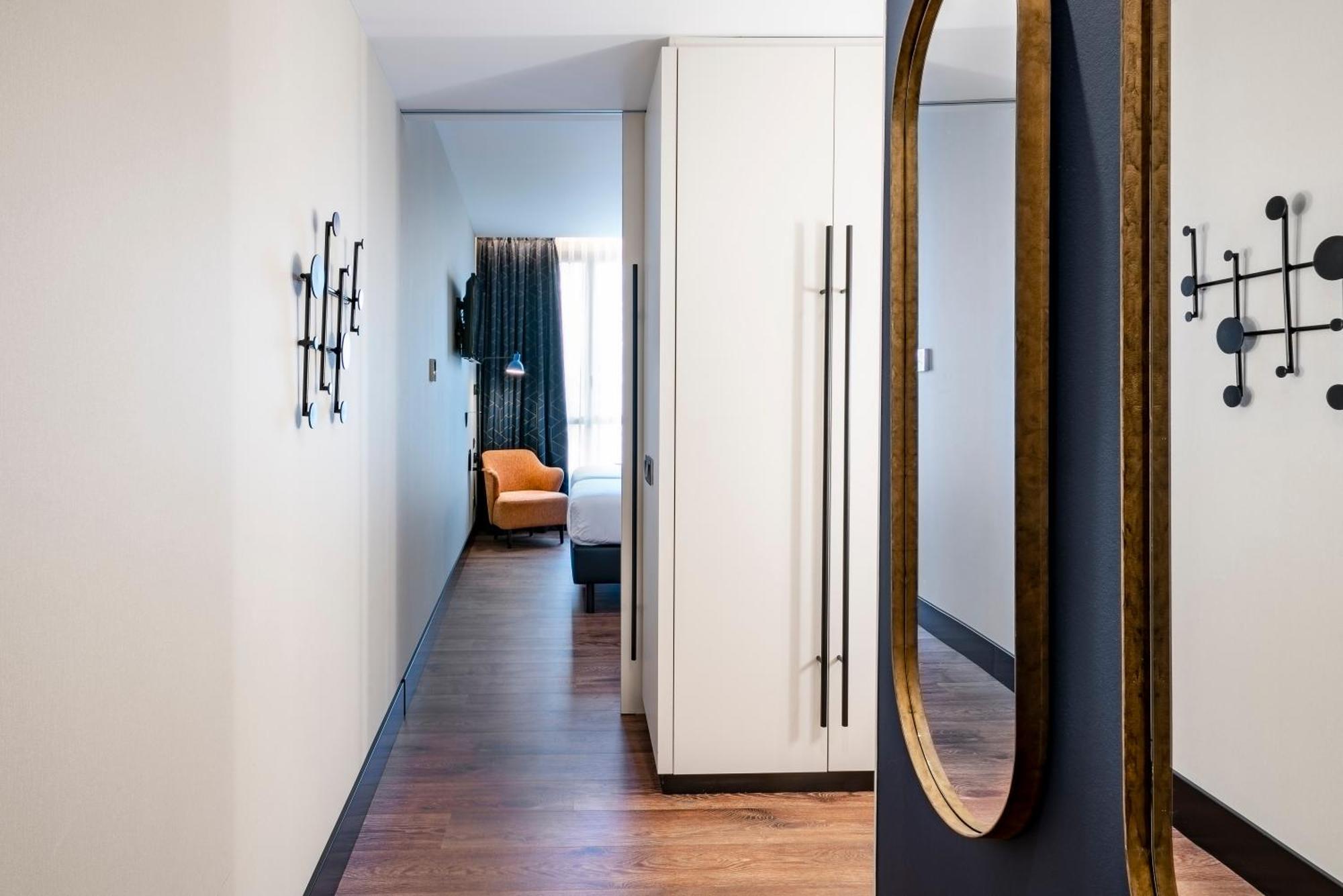 Vincci Room
