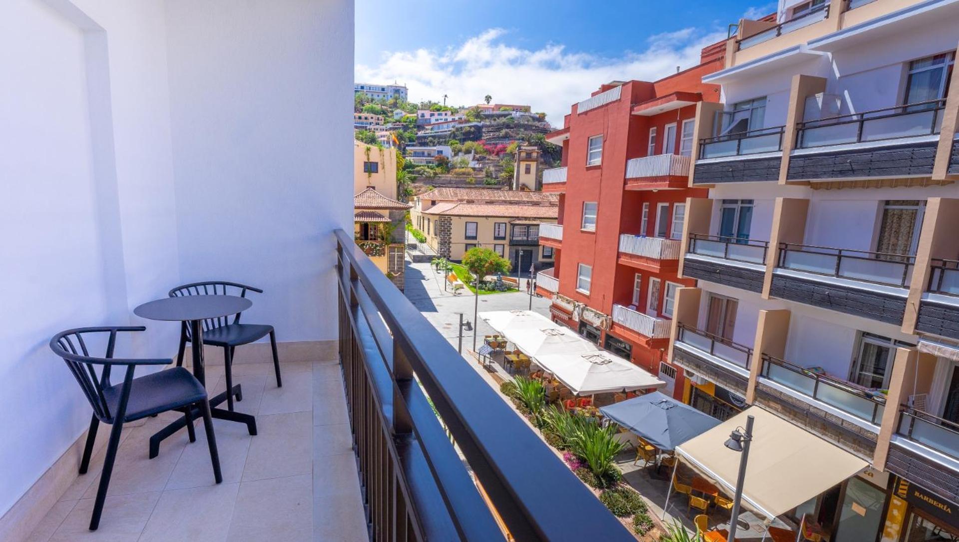 Standard Double or Twin Room Balcony