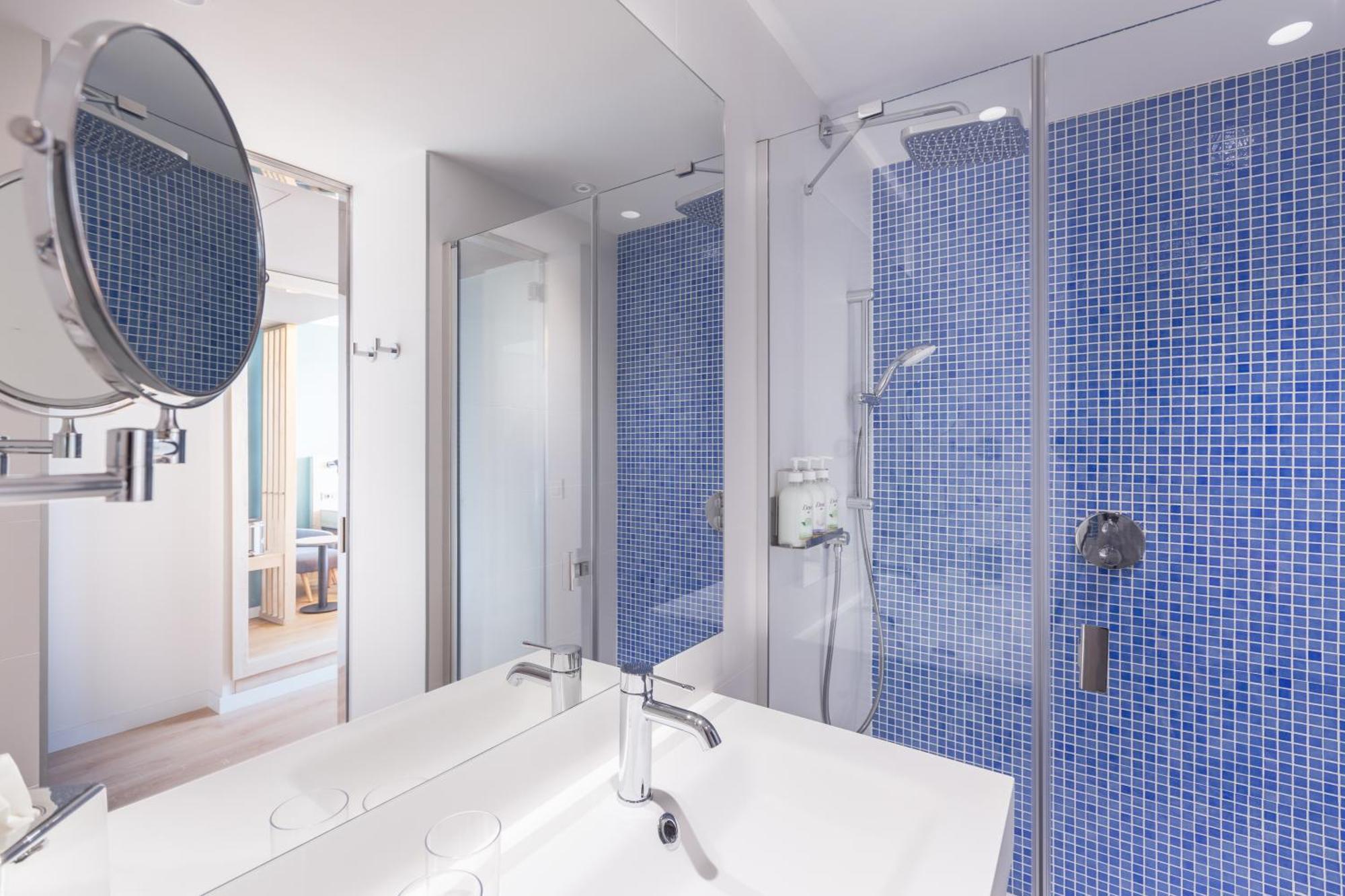 Standard Queen Room with Single Sofa Bed,1286008372:JPEG