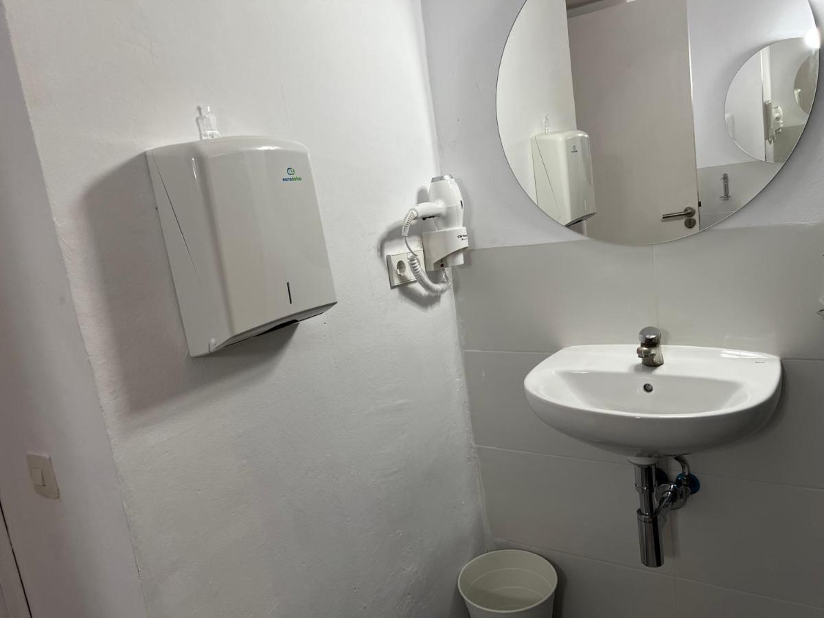 Camera Quadrupla con Bagno in Comune