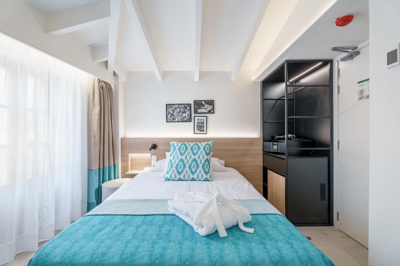 Single Room,1293328000:JPEG