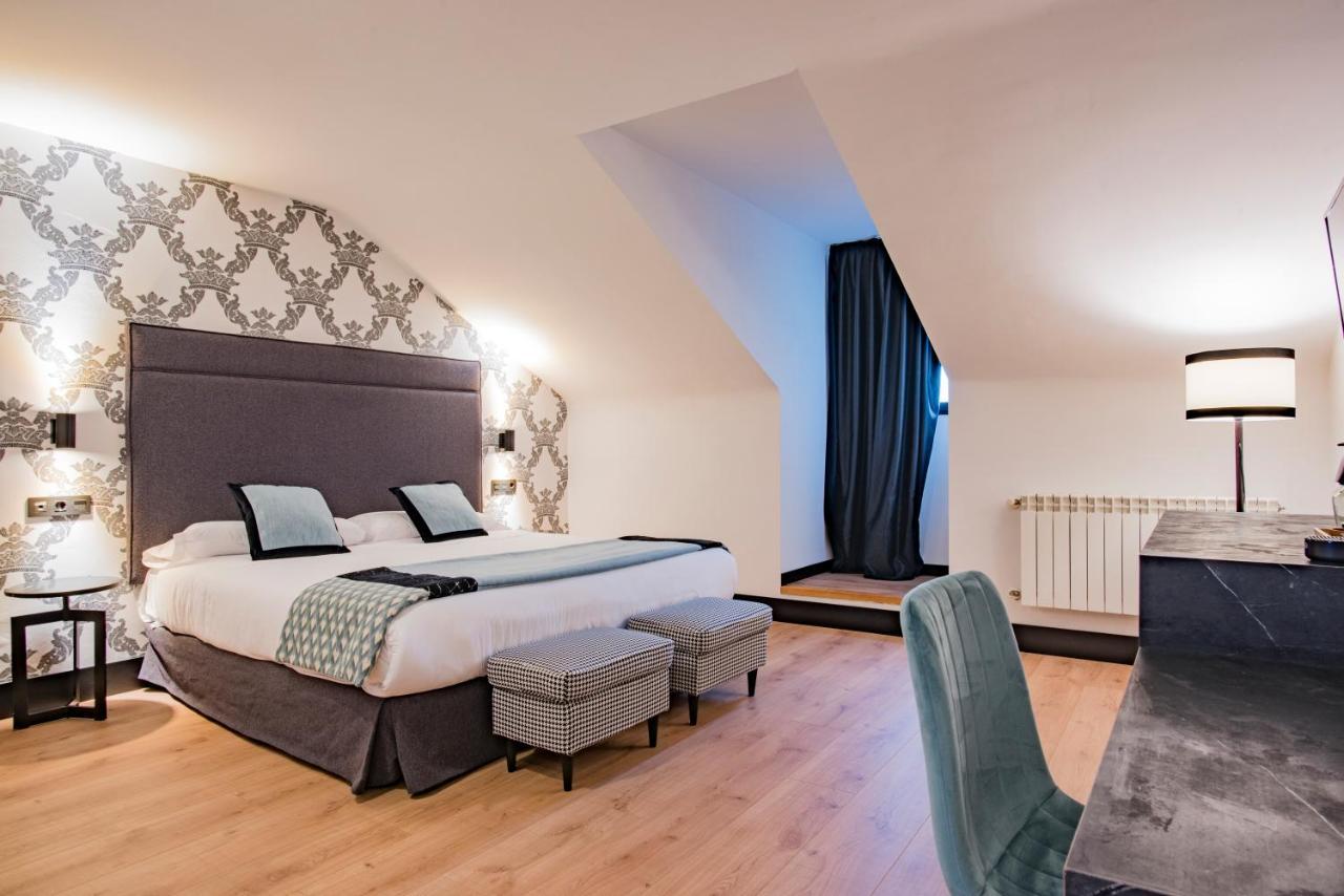 Double or Twin Room,1368541163:JPEG