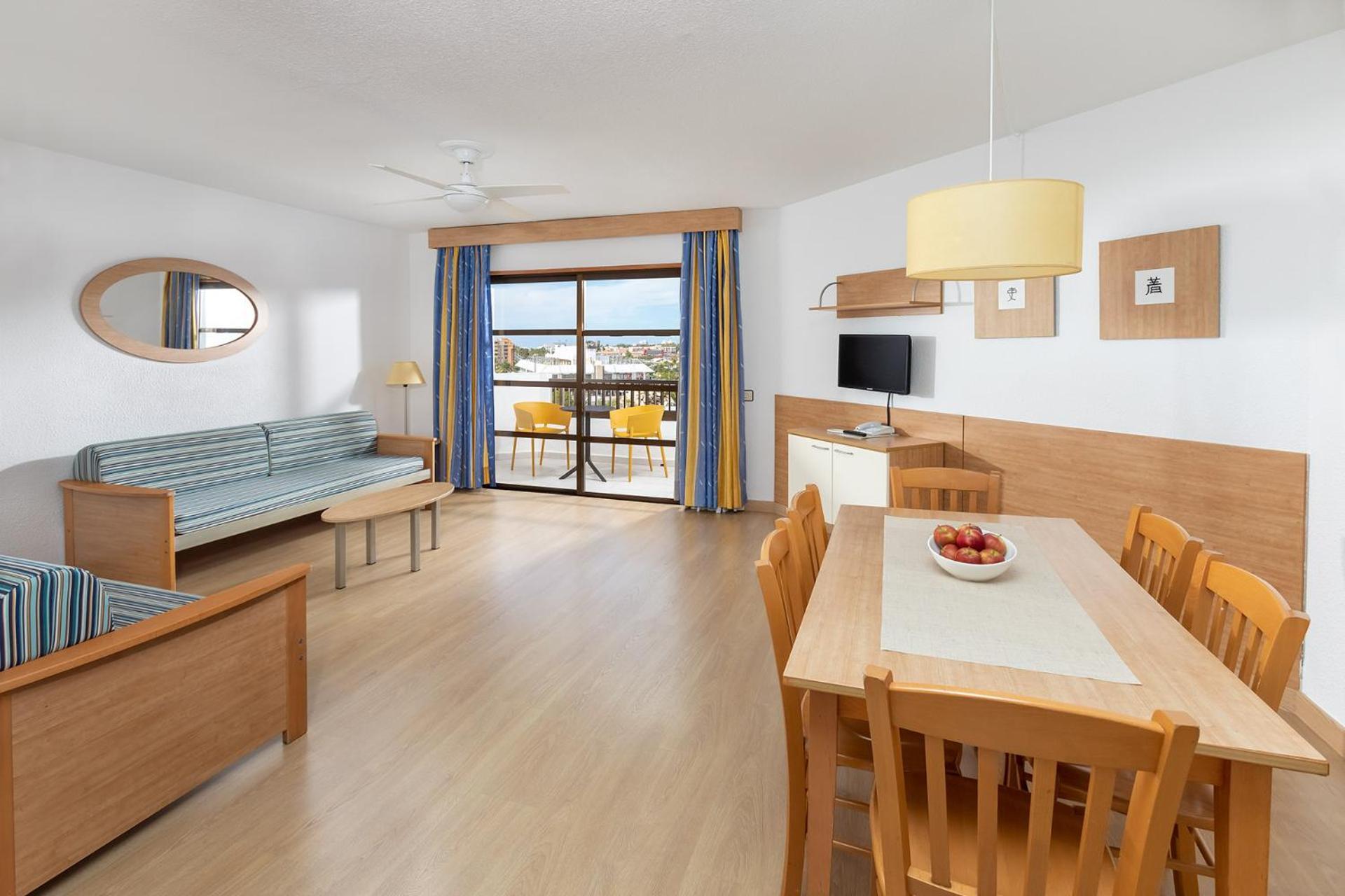 Family Apartment (6 Adults),1306894606:JPEG