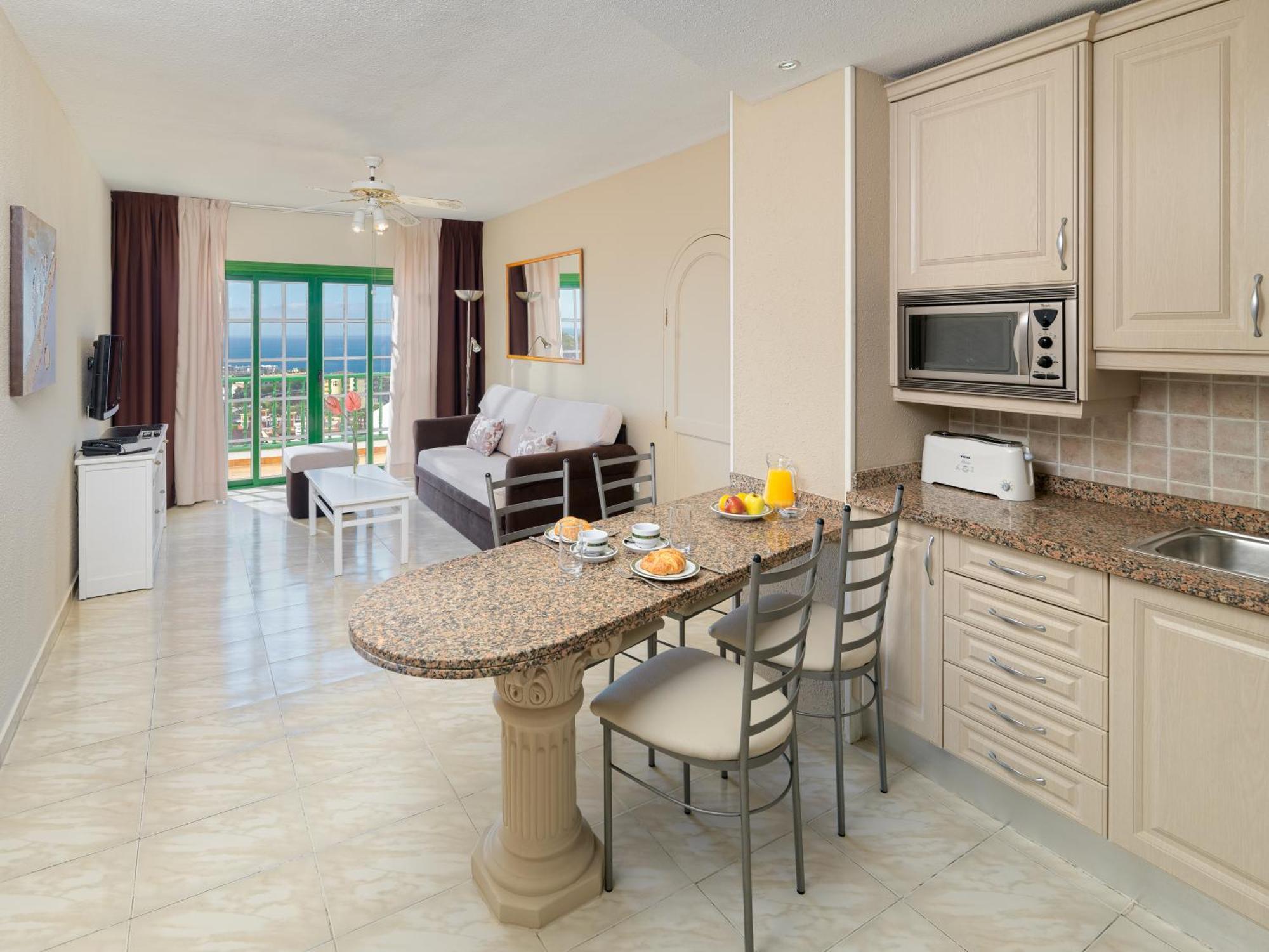 Neptuno Regency Two-Bedroom,696318747:JPEG