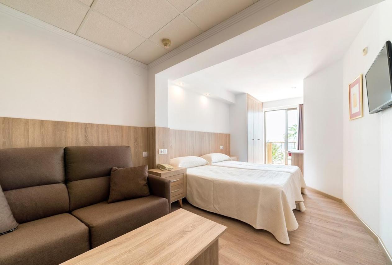 Double or Twin Room Sea View