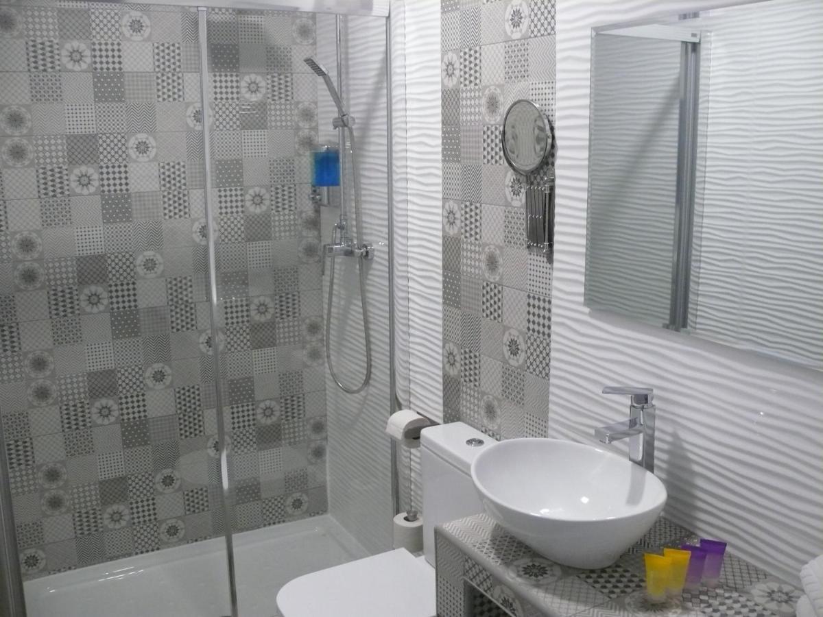 Double Room Private Bathroom,1364602607:JPEG