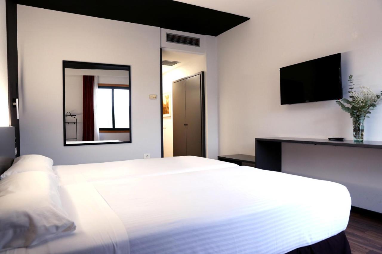 Deluxe Double or Twin Room,1320949267:JPEG