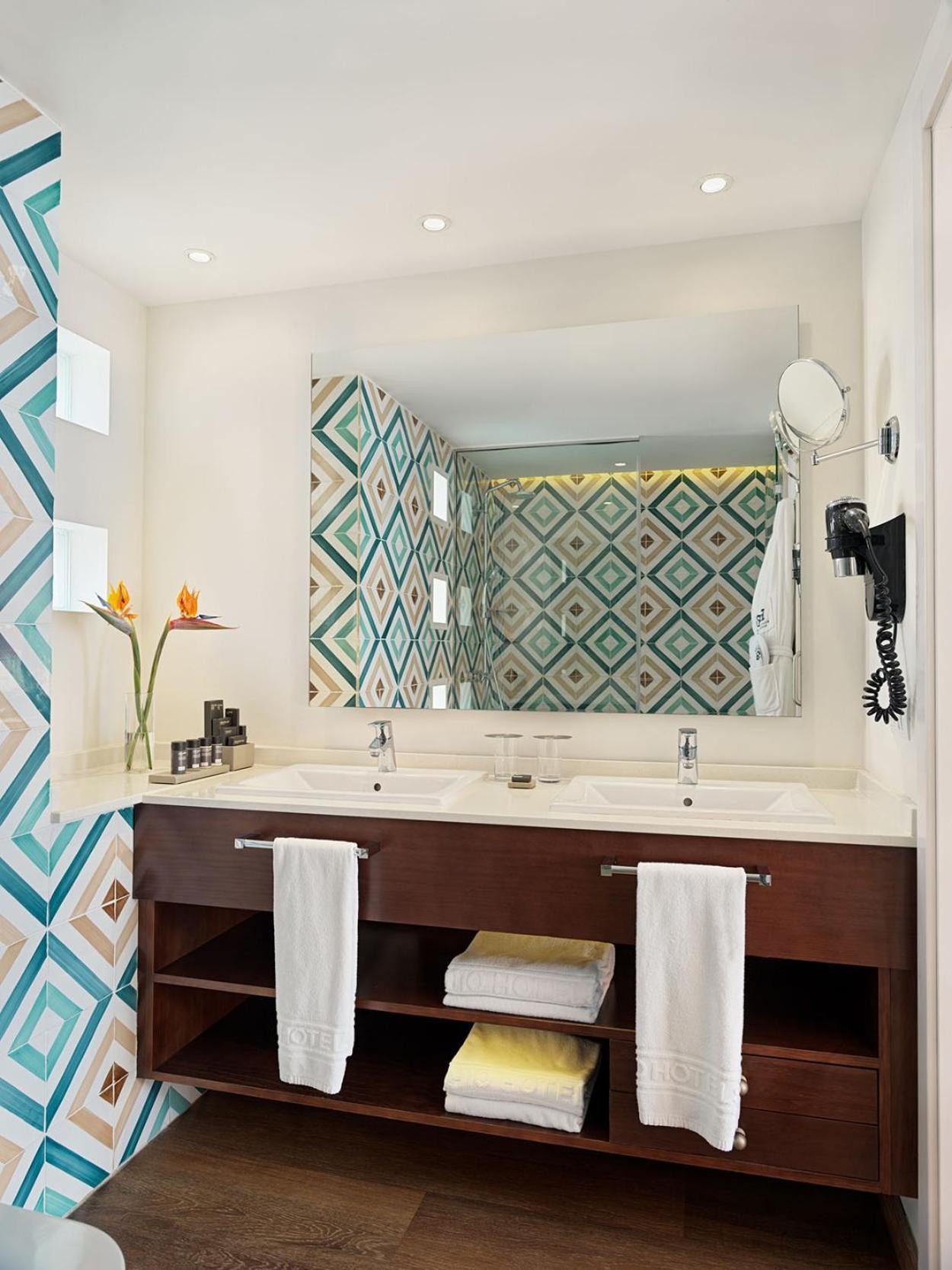 Junior Suite,1324582258:JPEG