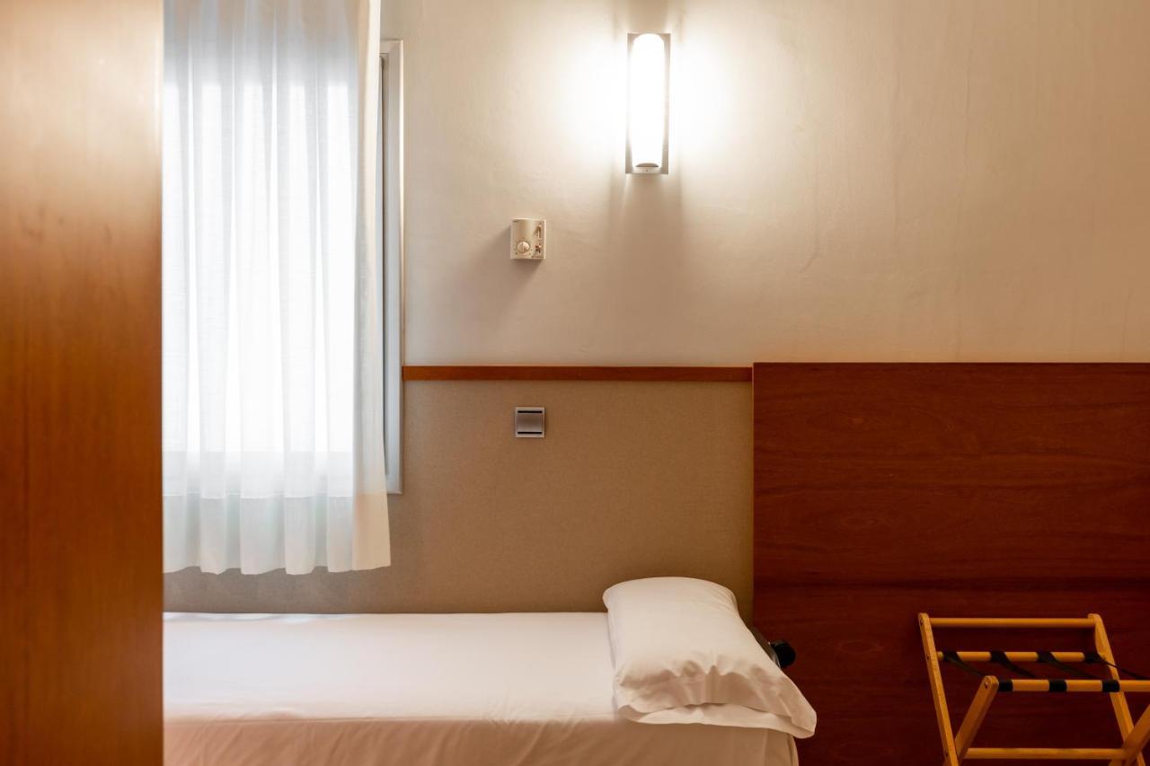 Double Room with Extra Bed,1333694726:JPEG