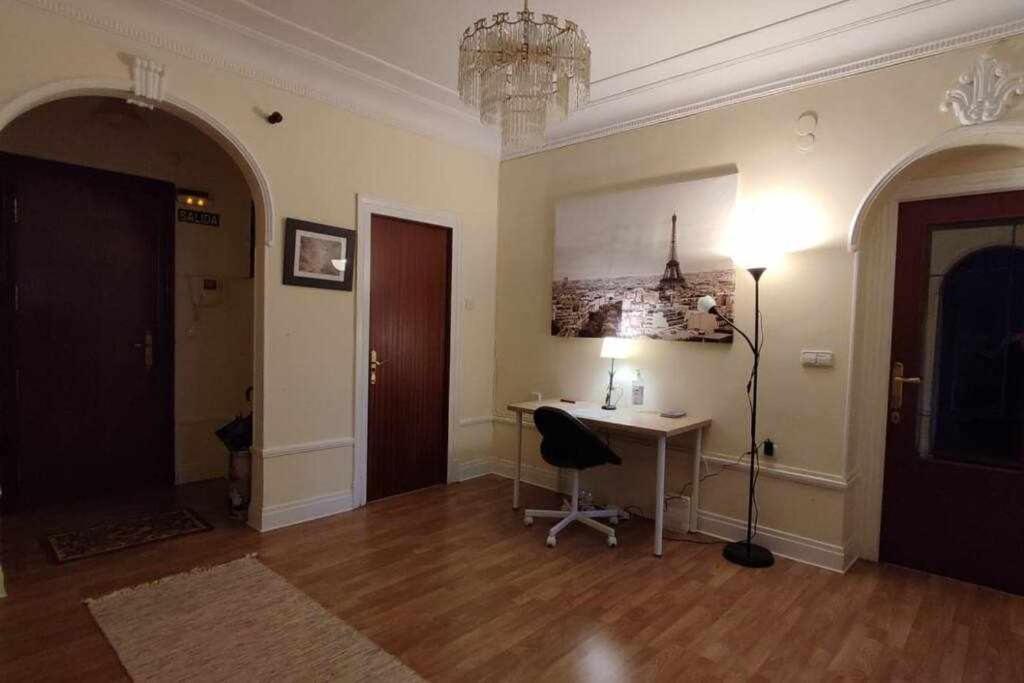 Deluxe Single Room,1407224777:JPEG