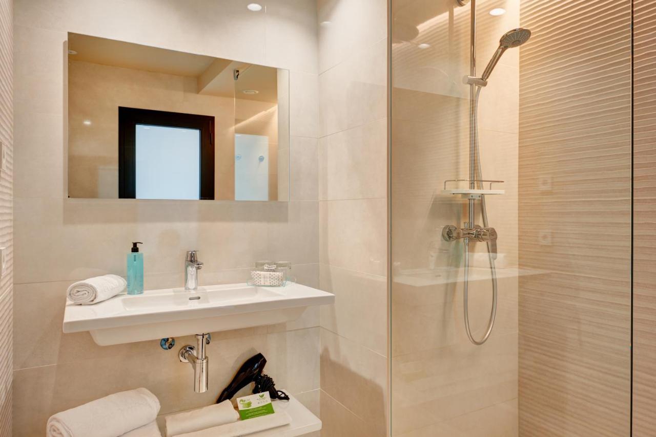 Studio,1339236230:JPEG