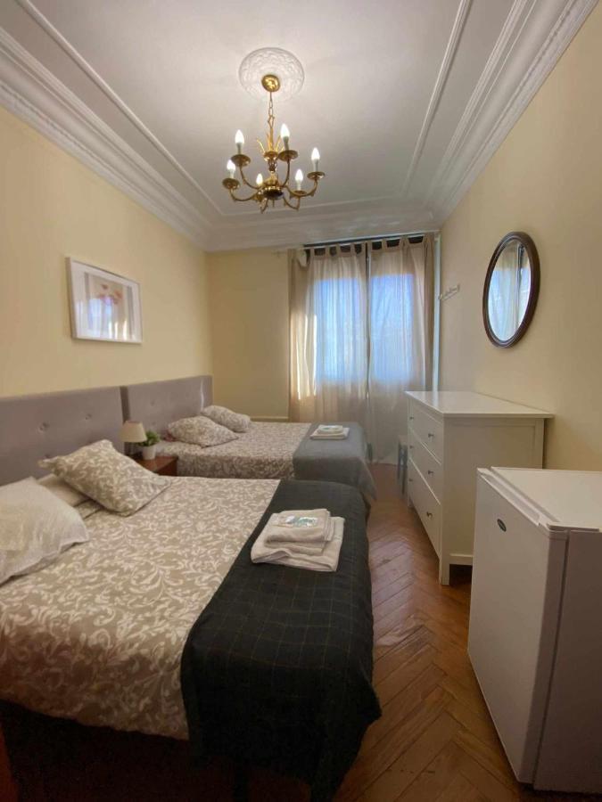 Large Double Room,1345092704:JPEG