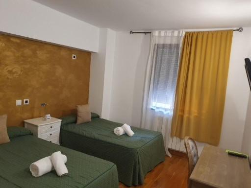 Twin Room,1350970291:JPEG