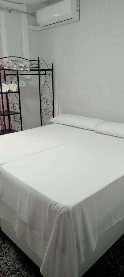 Twin Room with Shared Bathroom,1347476018:JPEG