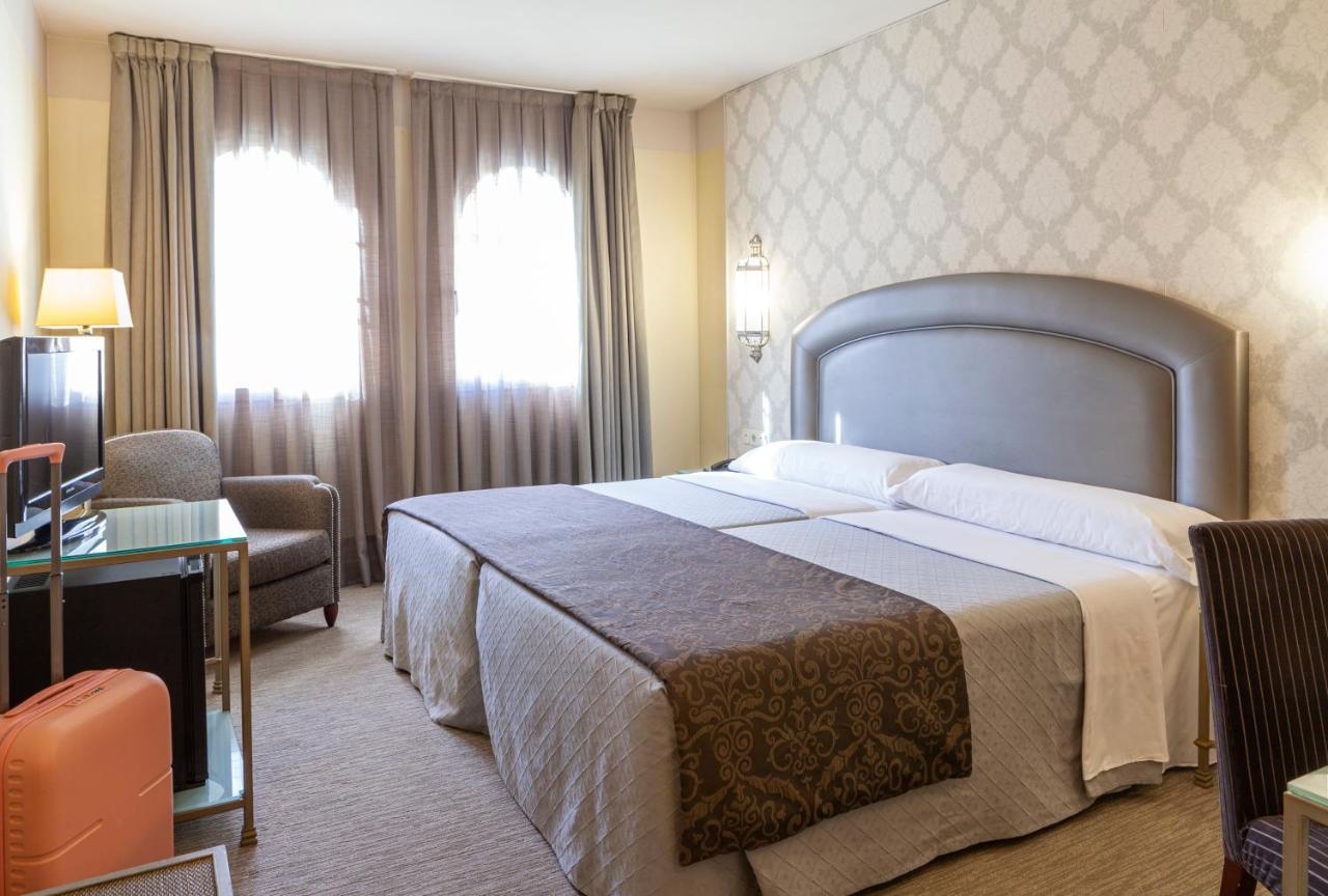 Double or Twin Room,1351365949:JPEG