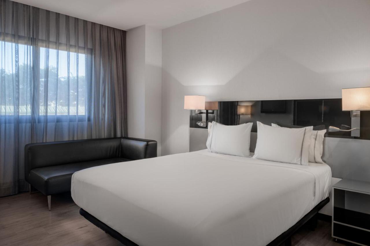 Standard Plus Guest room 1 King,1629388801:JPEG