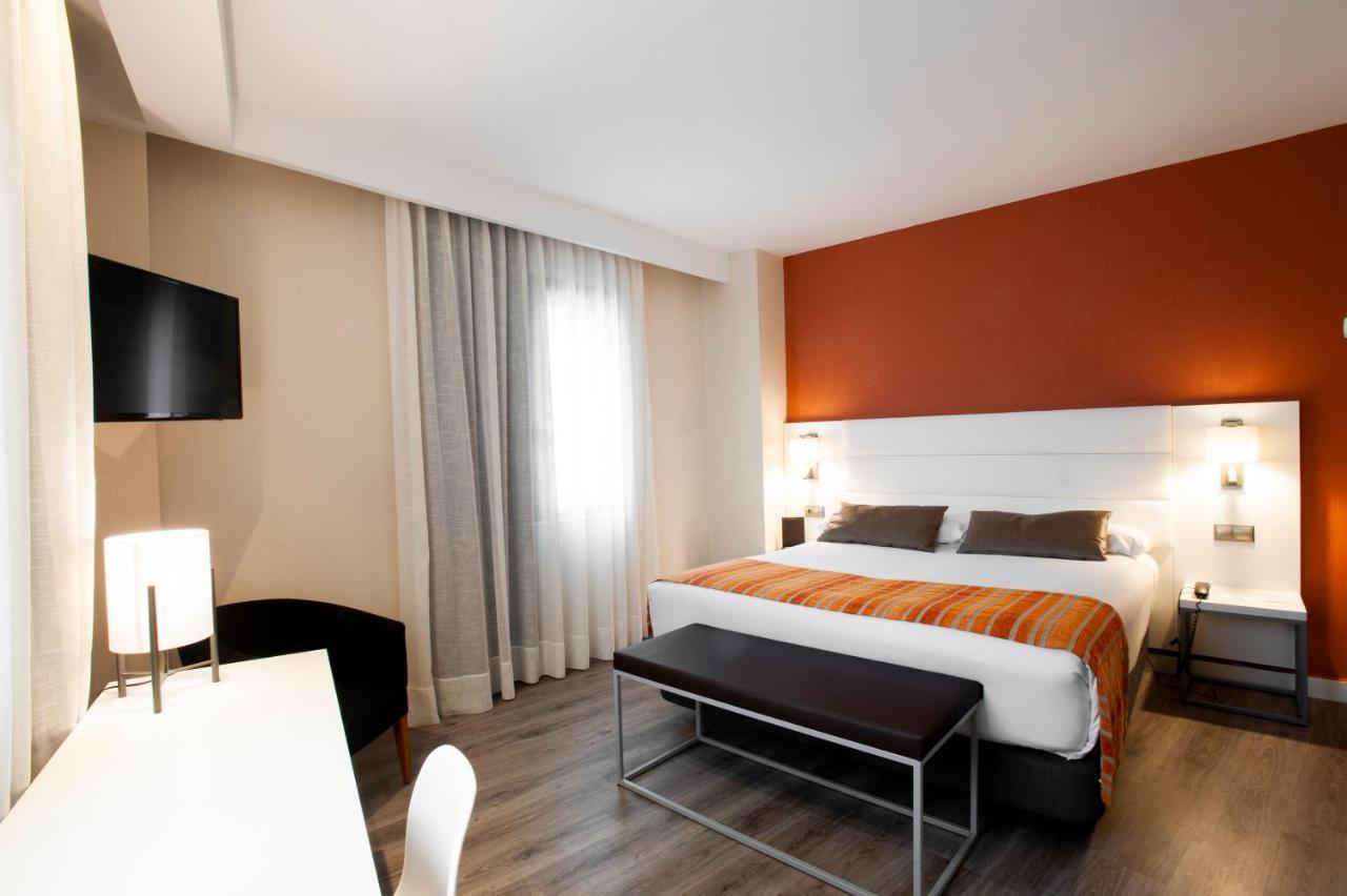 Double or Twin Room,1363494074:JPEG