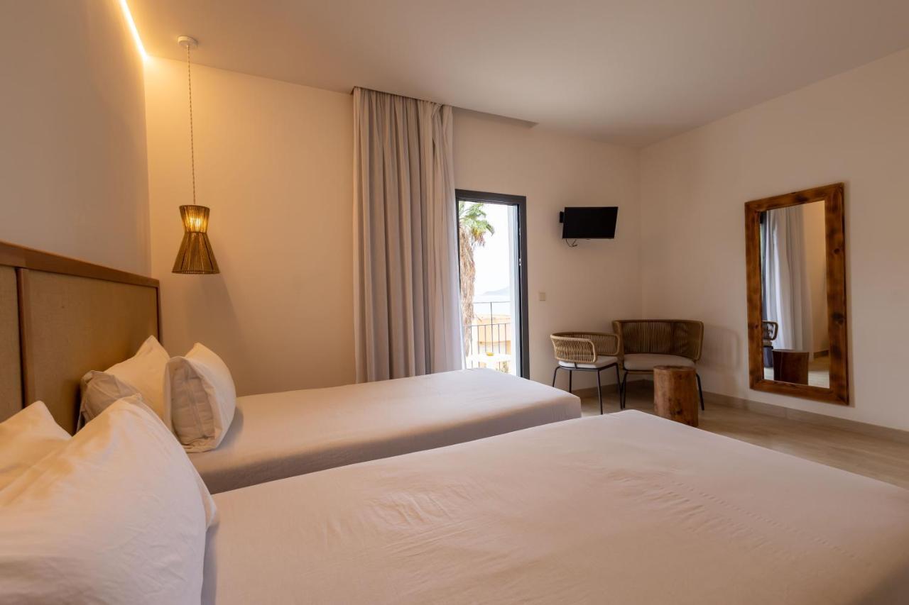 Double Suite with Side Sea View,1363654172:JPEG