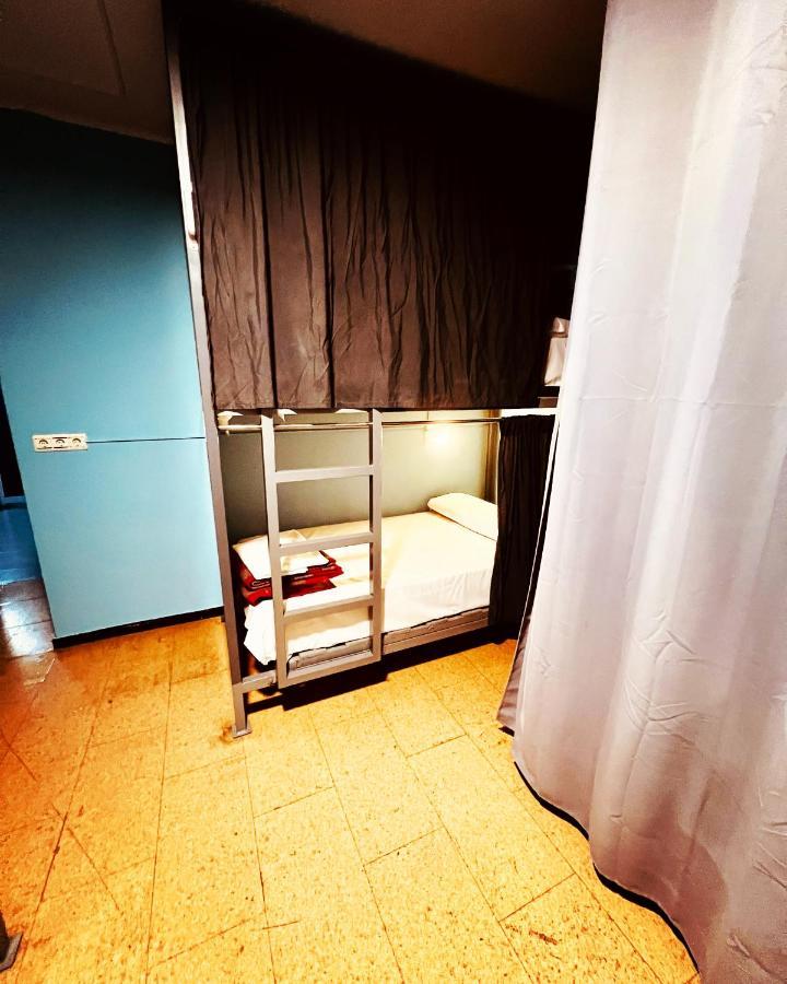 Bunk Bed Mixed Dormitory Room,1370428292:JPEG