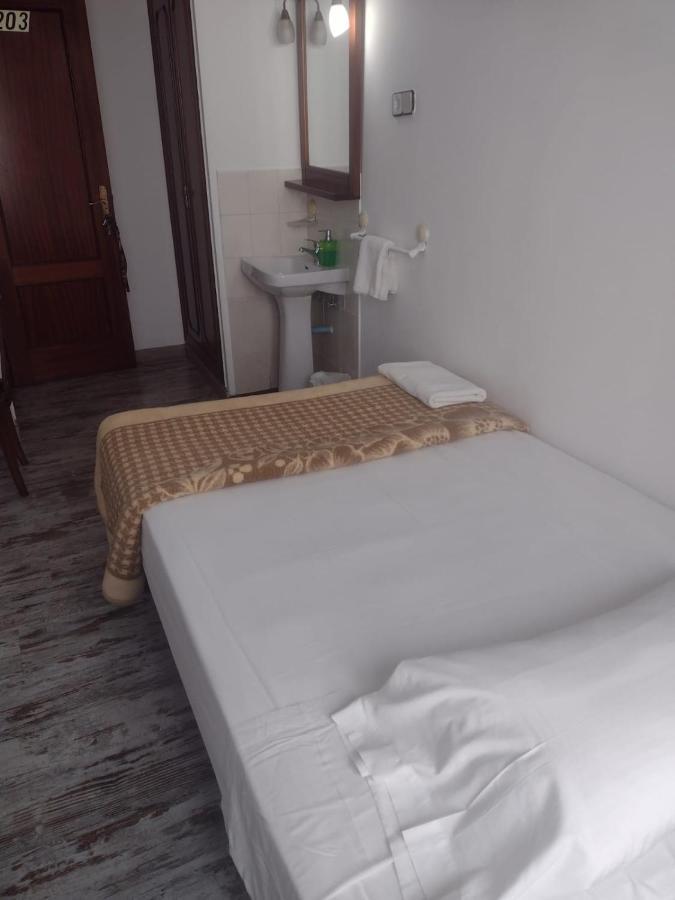 Single Room with Shared Bathroom