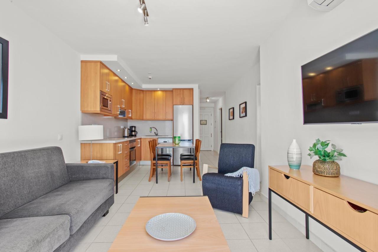 2 Bed Apartment Terrace Non-Smoking,1385012747:JPEG