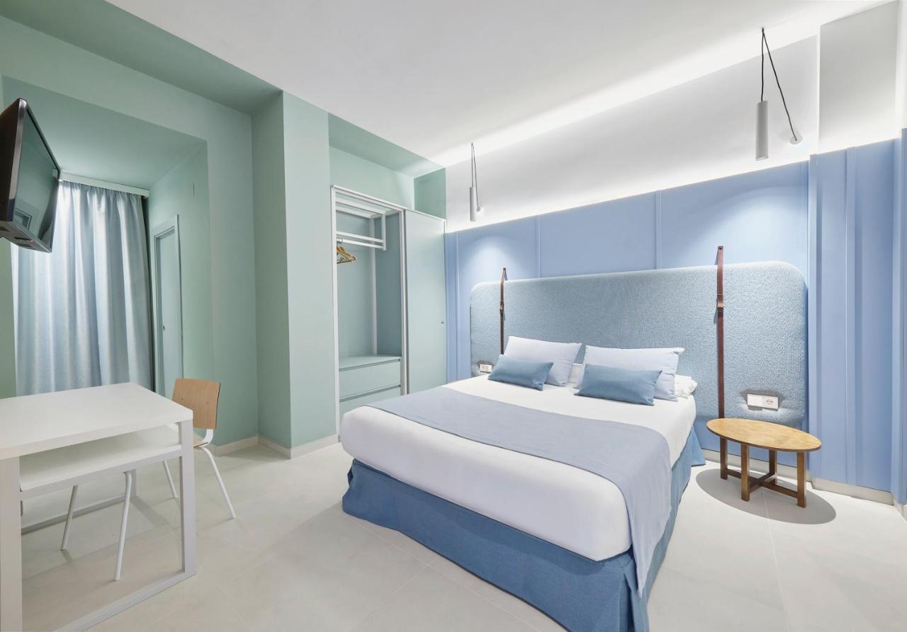 Double or Twin Room Side Sea View