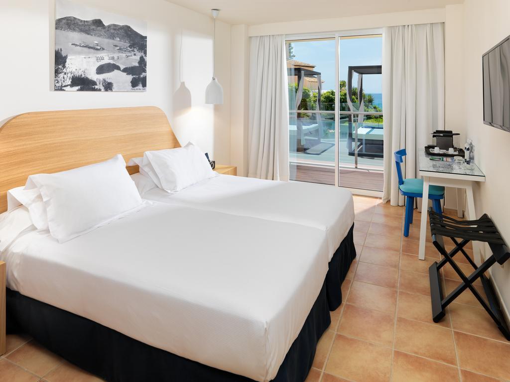 Double or Twin Room with Sea View and Terrace,1272304660:JPEG