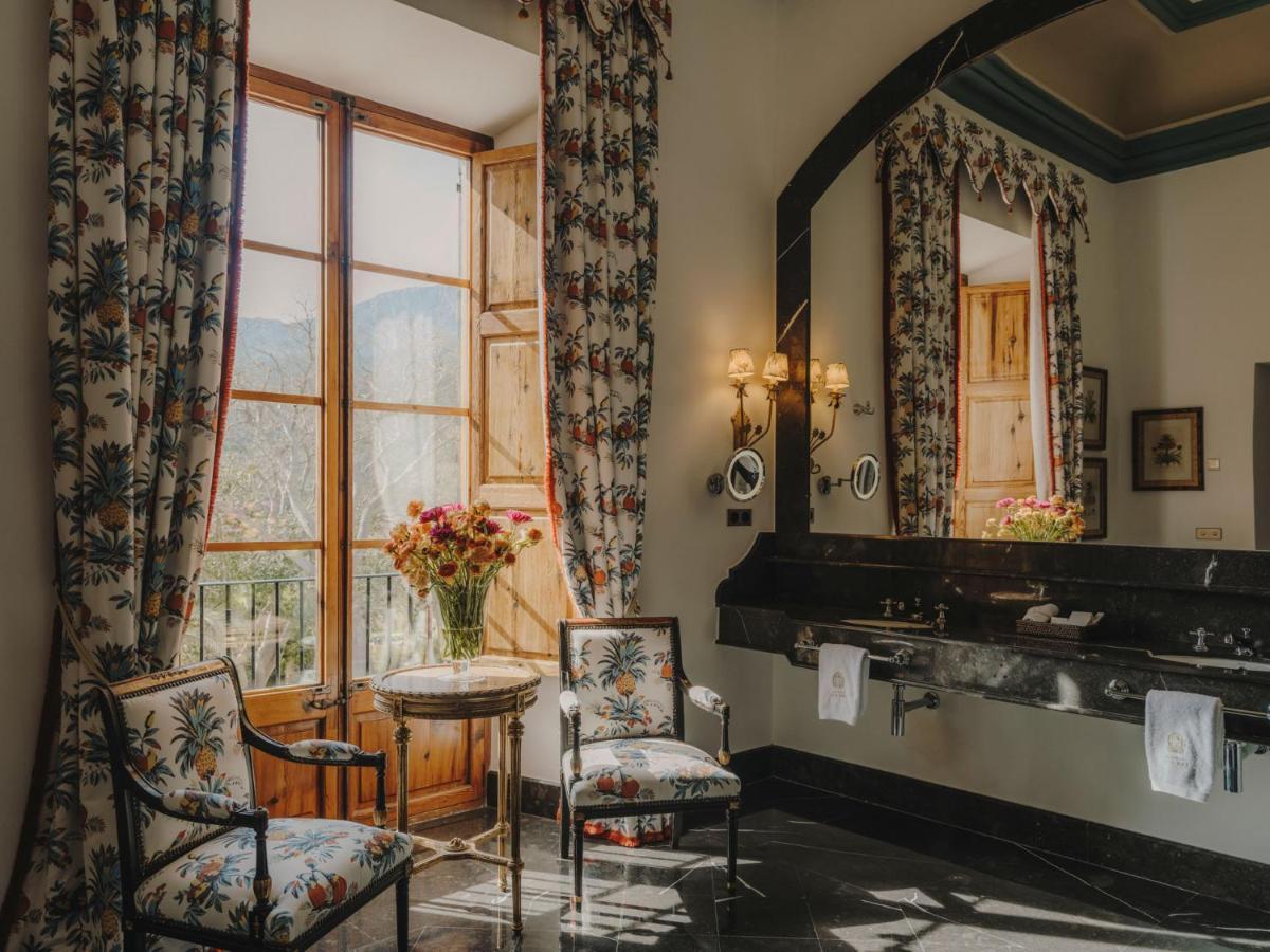 Superior King Suite