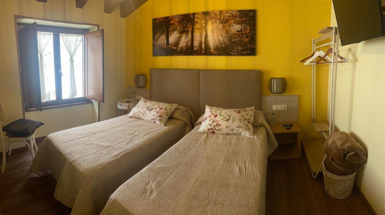 Small Double or Twin Room,1291919272:JPEG