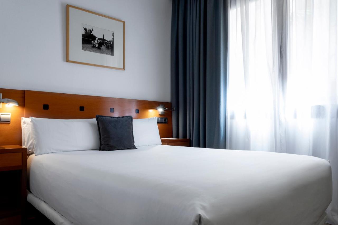 Small Double Room  (1-2 Adults)