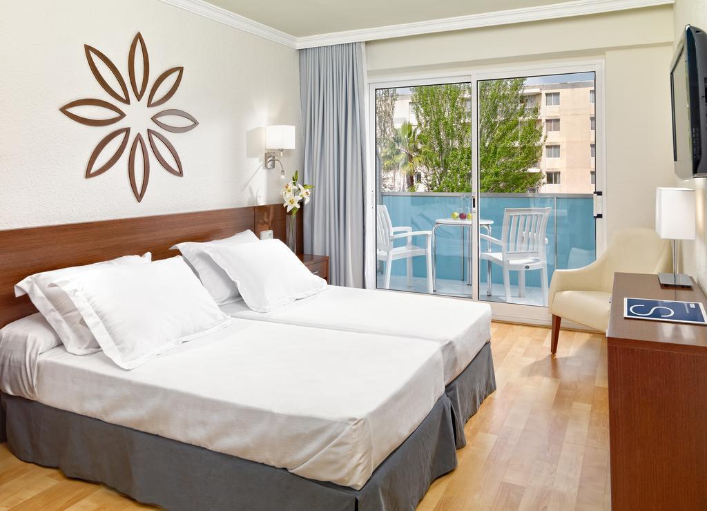Twin or Double Room (2 Adults),1272892438:JPEG