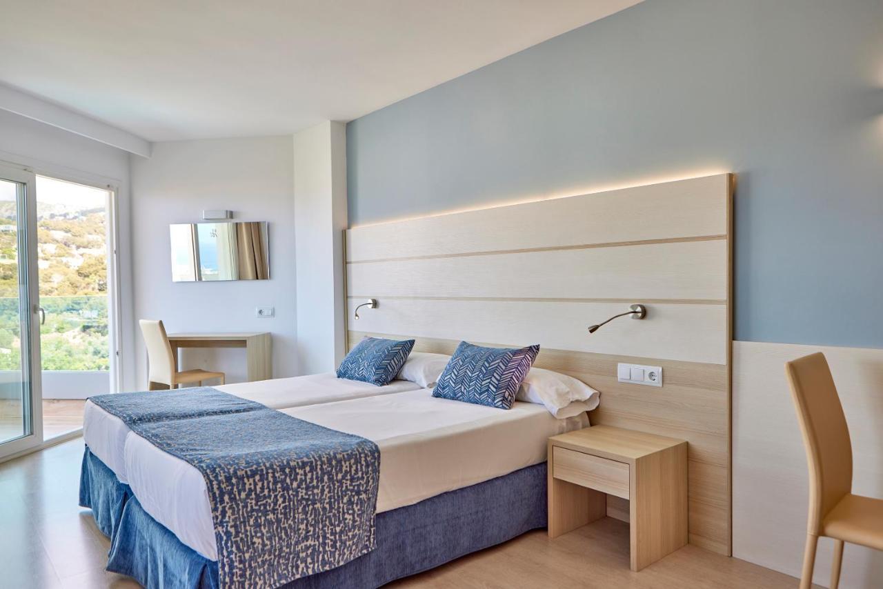 Double Room with Balcony and Sea View,1400288423:JPEG