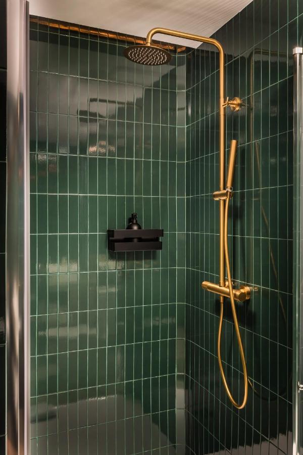 Twin Room,1405841228:JPEG