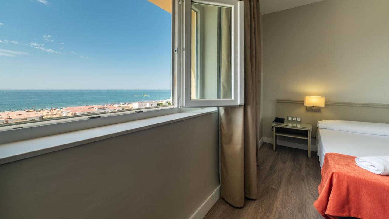 Quadruple Room Sea View,1407239657:JPEG