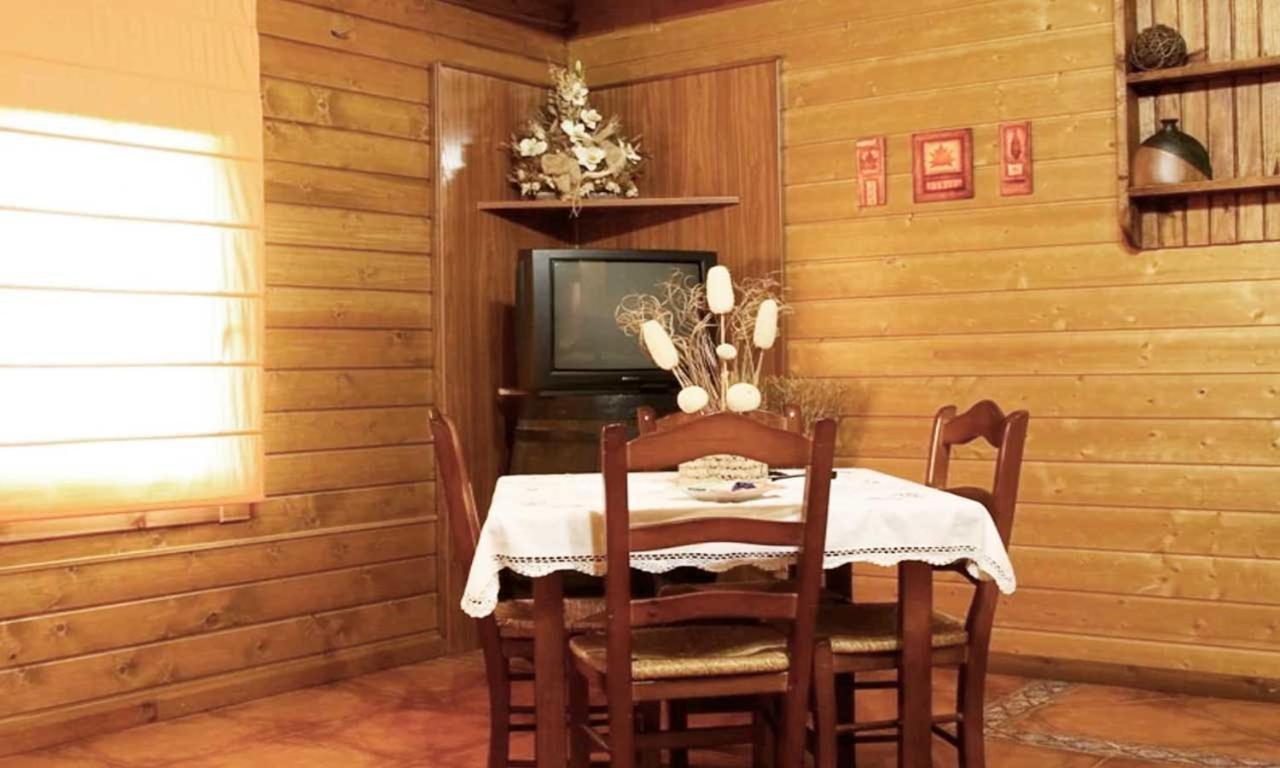One-Bedroom Cottage,1412259707:JPEG
