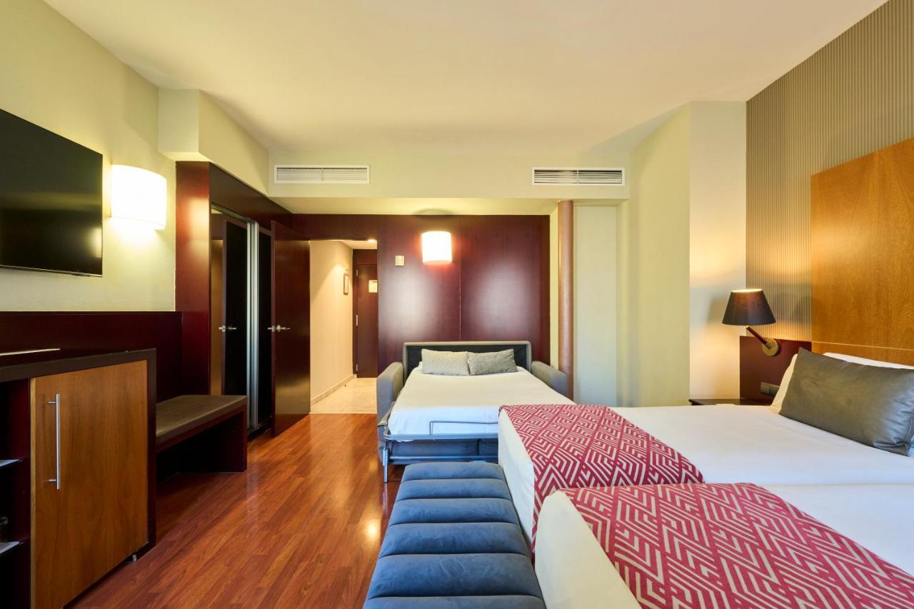 Triple Room (2 Adults + 1 Child),1436450818:JPEG