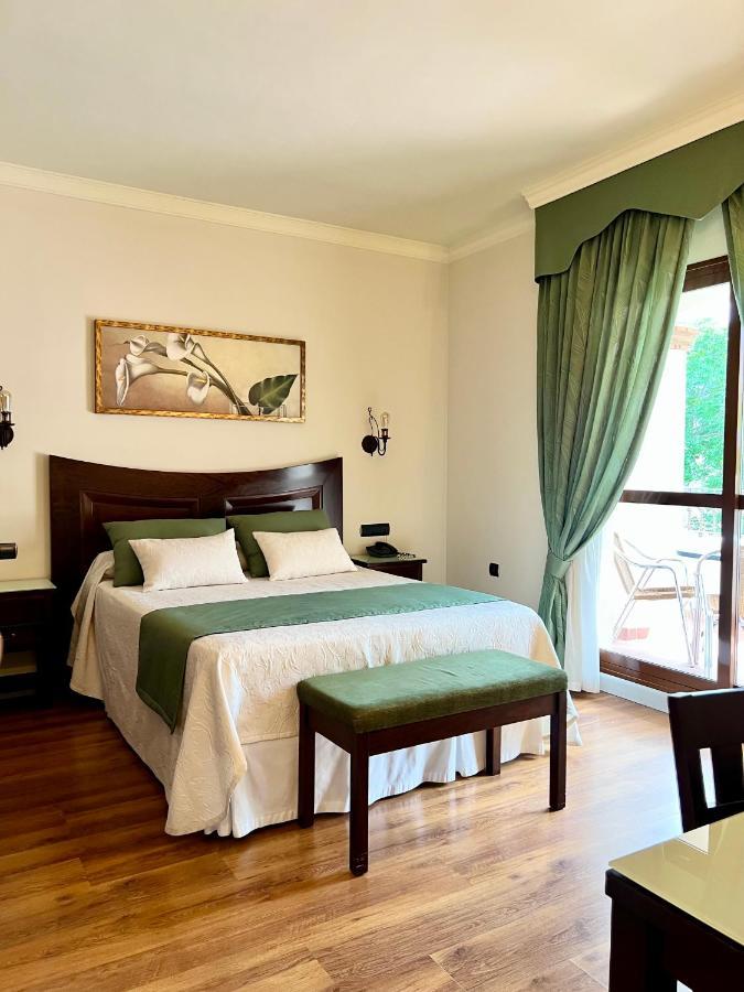 Double or Twin Room,1421903523:JPEG