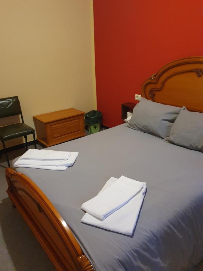 Queen Room,1430486716:JPEG