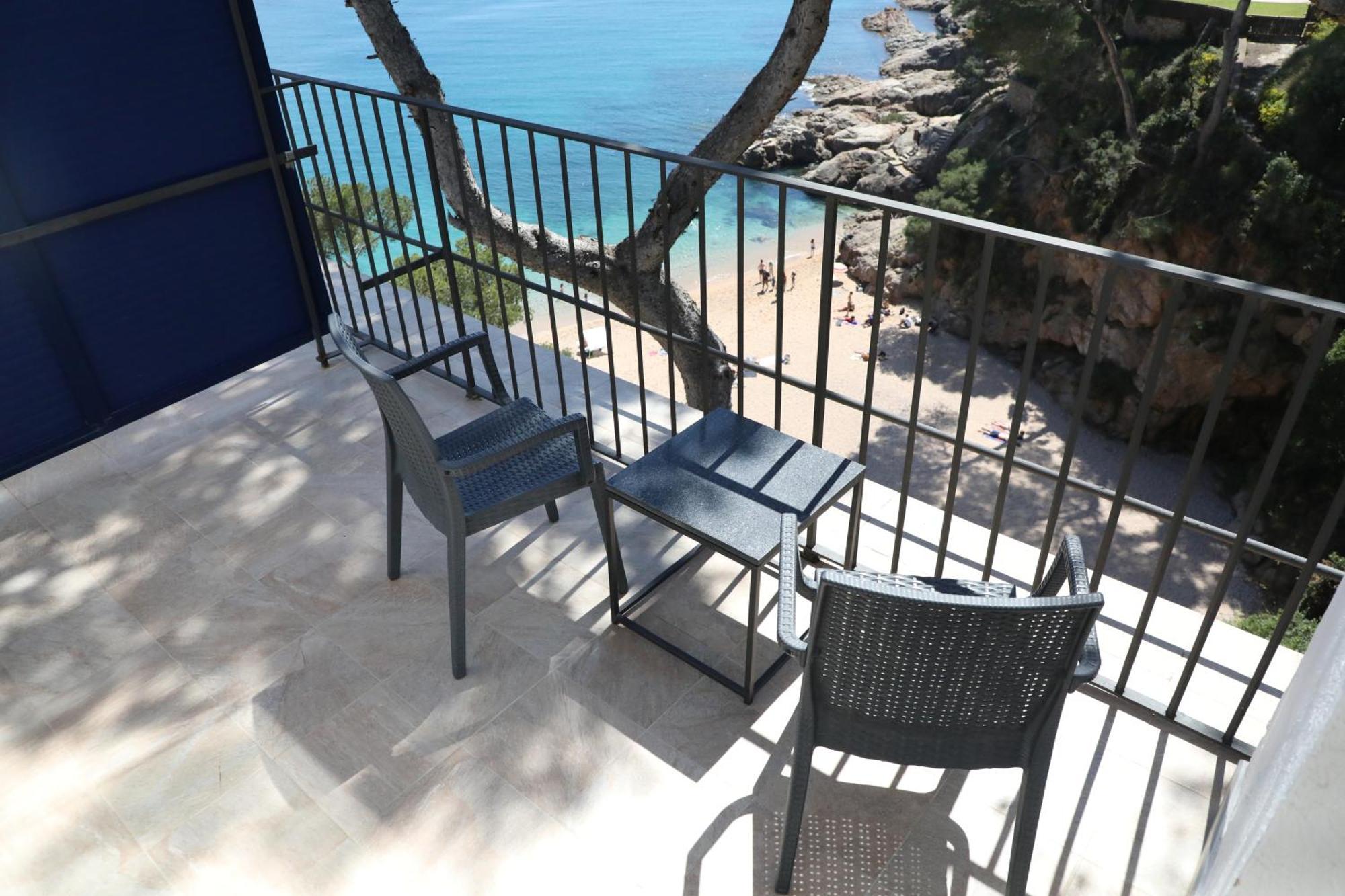 Double Room with Balcony and Sea View,1555520398:JPEG