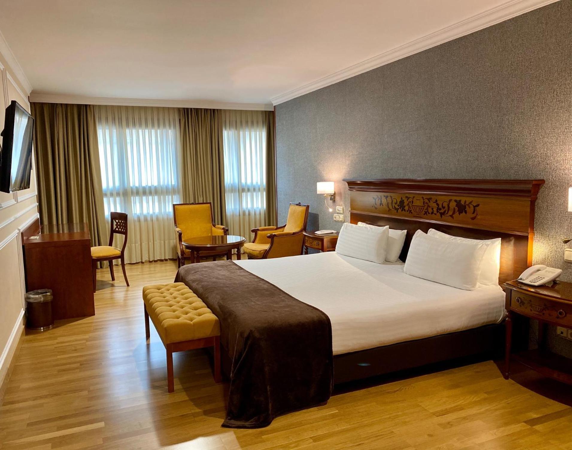 Double or Twin Room,1351209634:JPEG
