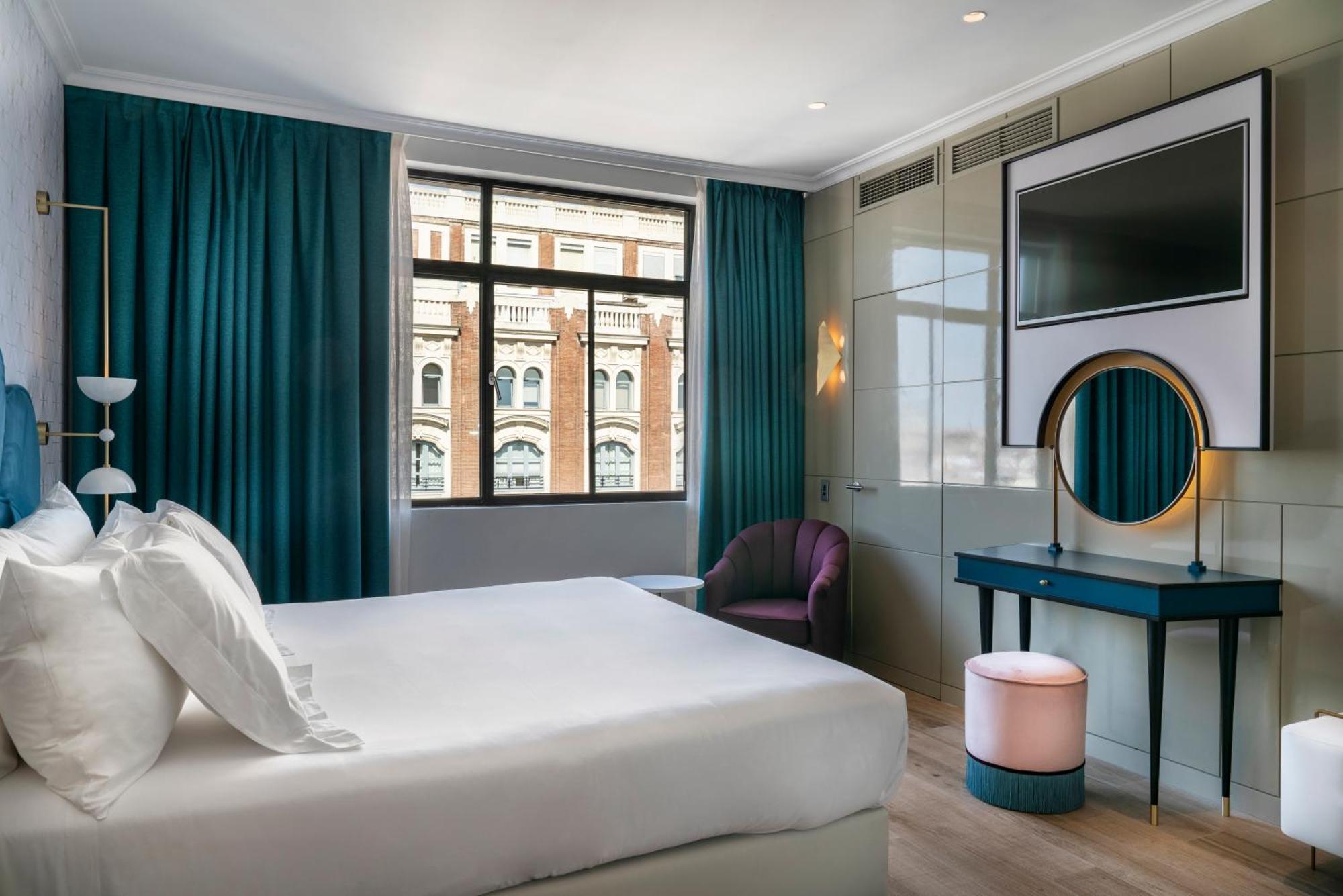 Vincci Room with Gran Via Views,1272517360:JPEG