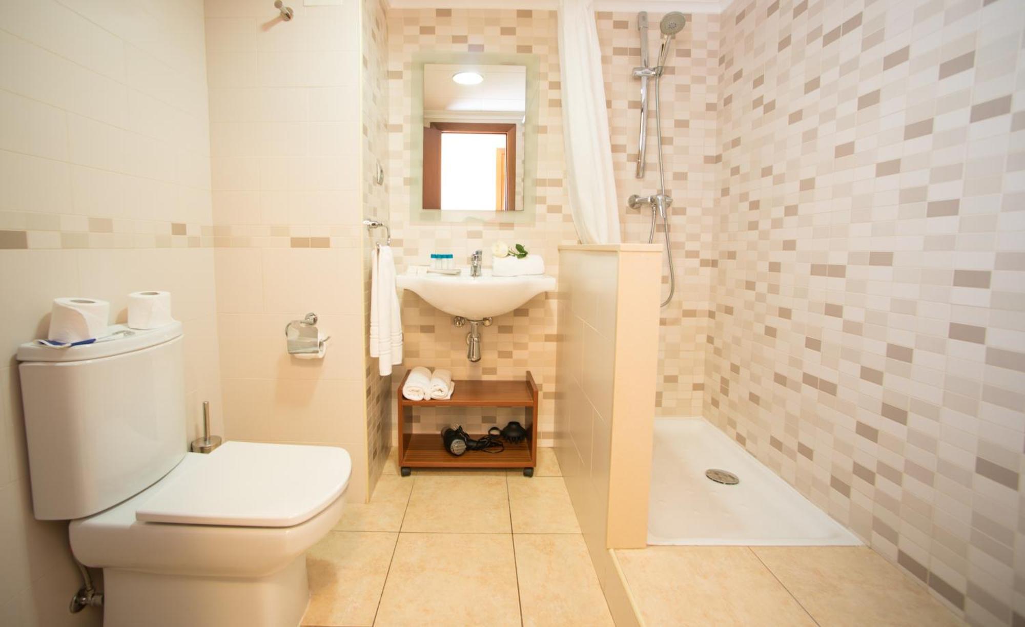 Two-Bedroom Apartment,1436408617:JPEG