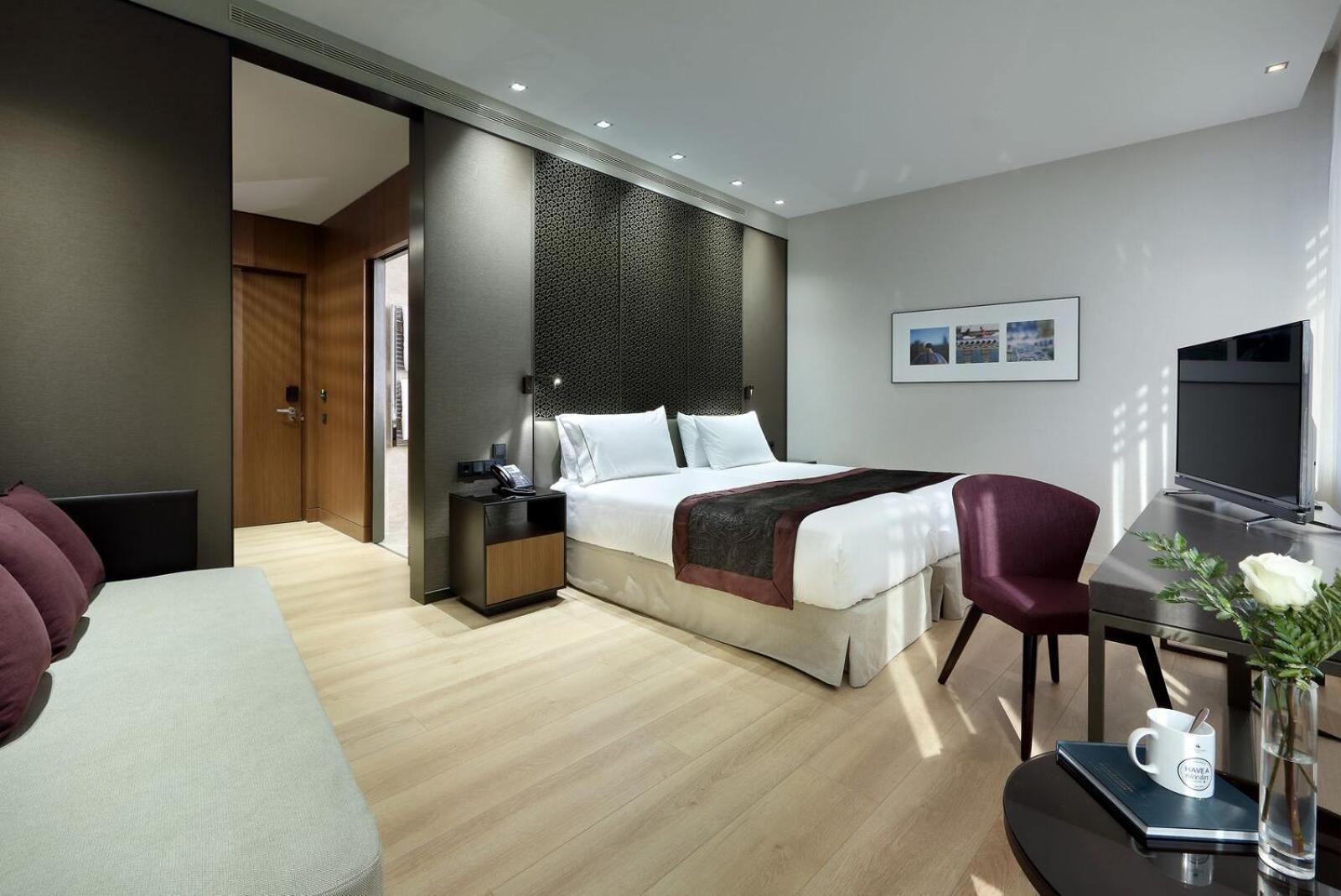 Deluxe Room,1252479805:JPEG