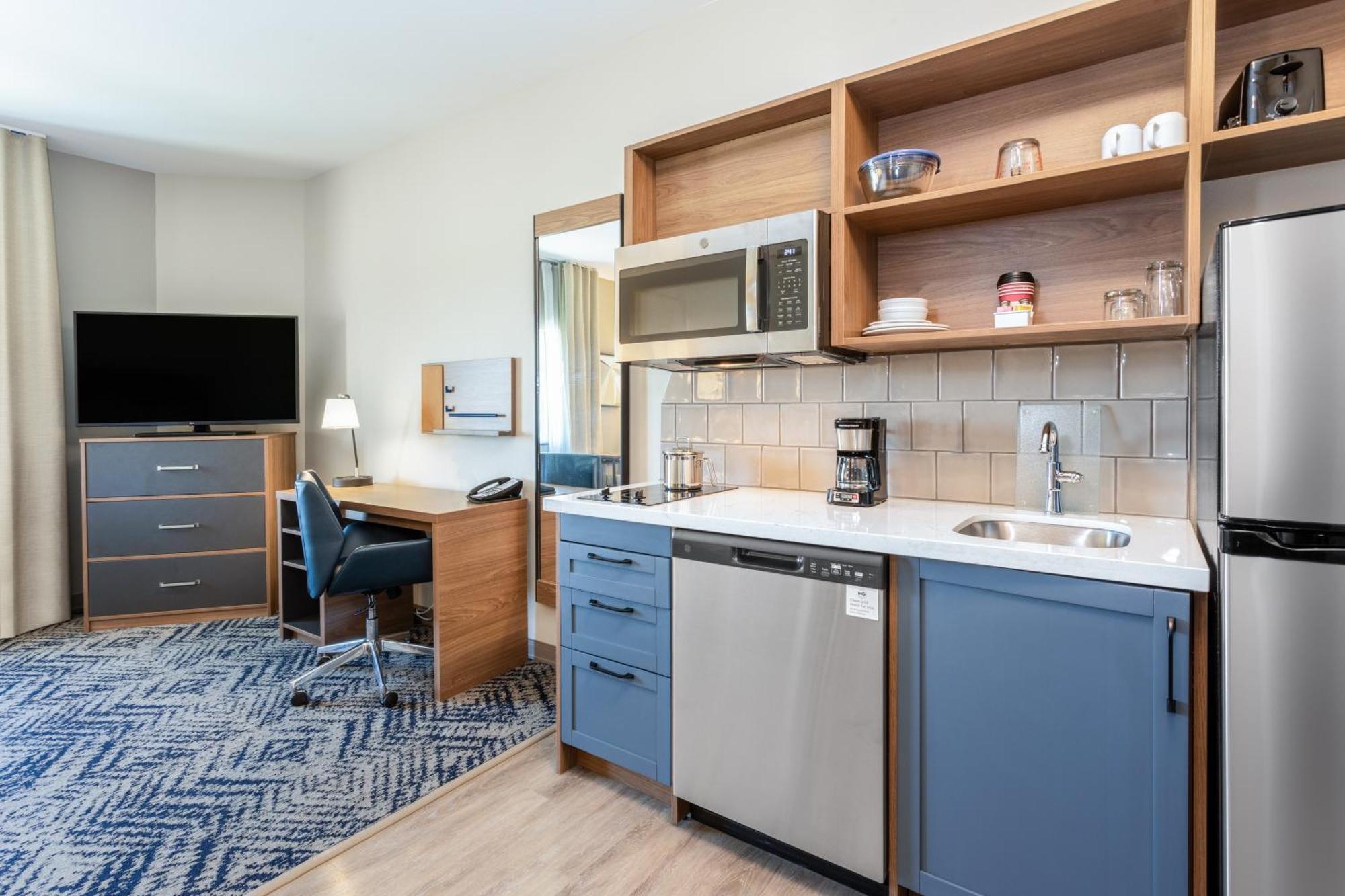 Junior Suite with Sea View (2 Adults + 2 Children),1588591207:JPEG