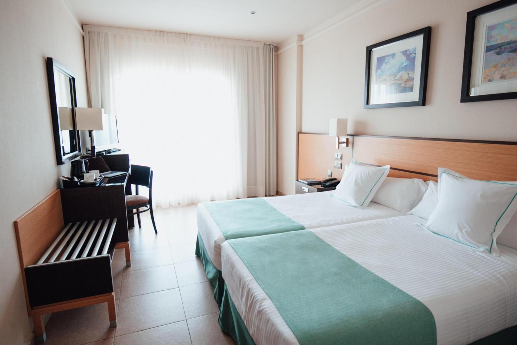 Double or Twin Room,1465745990:JPEG