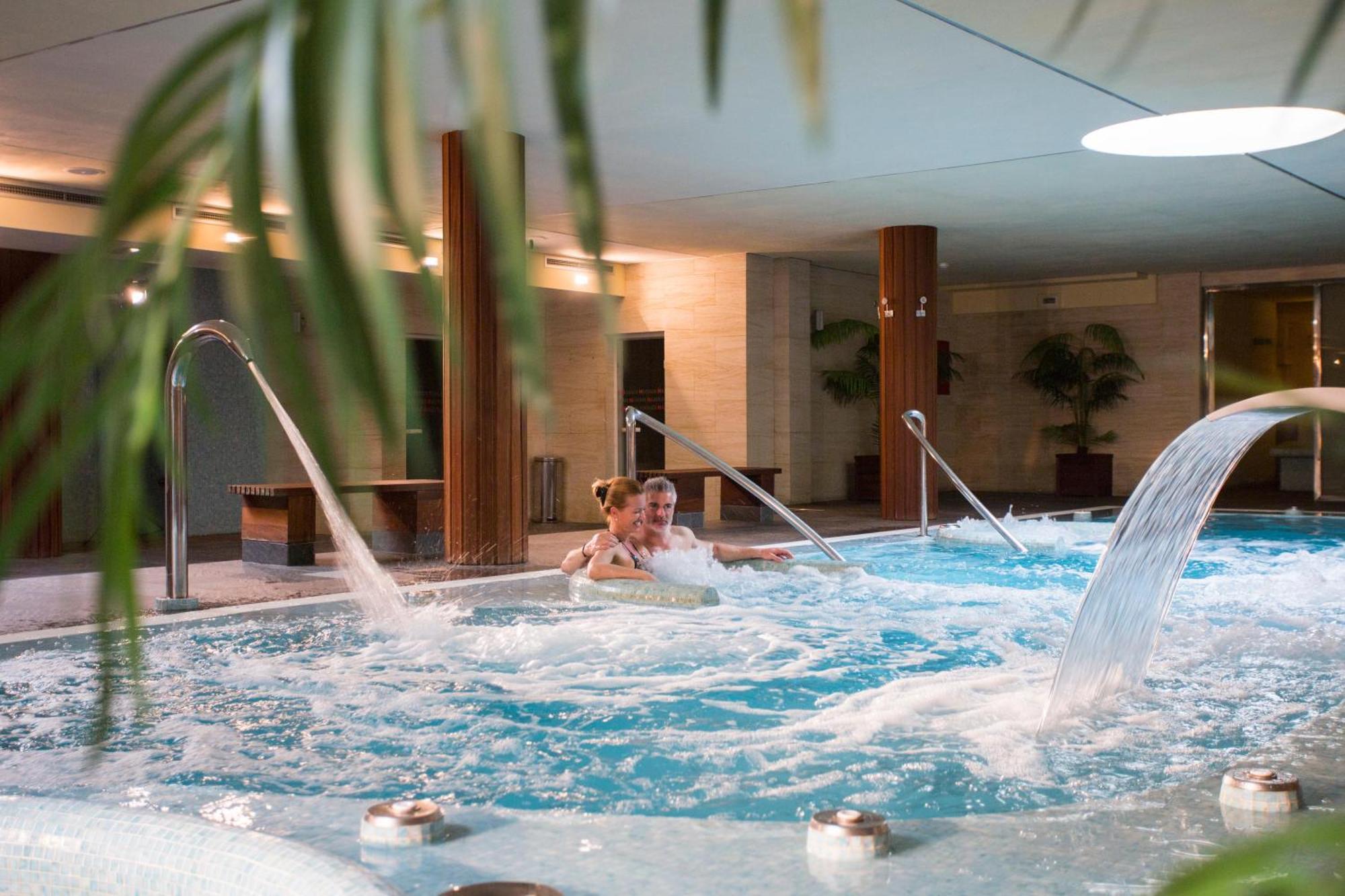 Double or Twin Room with Spa Access,1207765543:JPEG