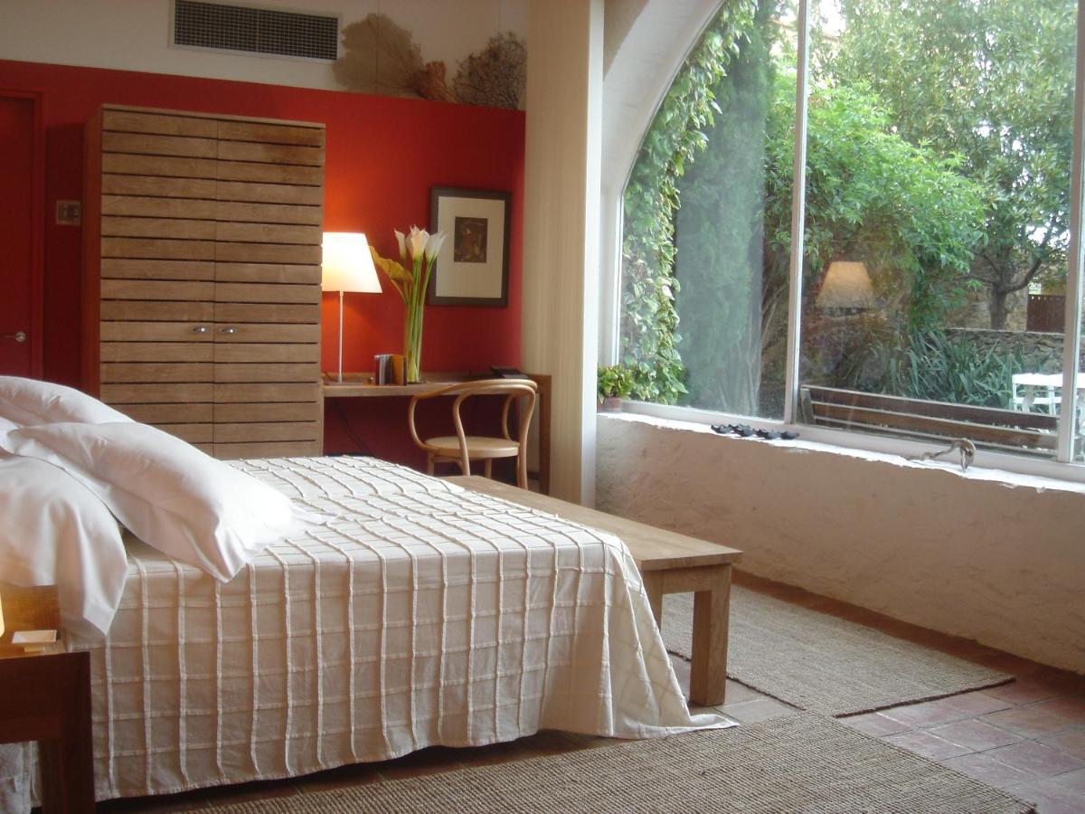 Estudio con vistas al jardín