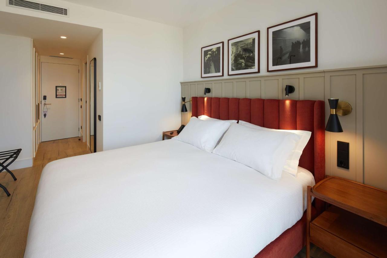 Deluxe King Room Balcony